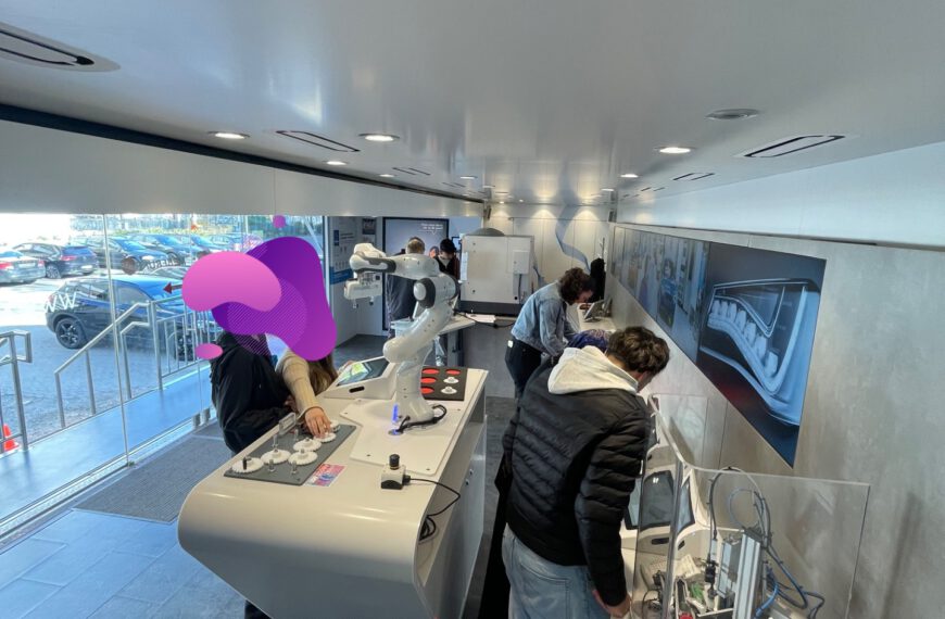 Besuch des M+E InfoTrucks –…